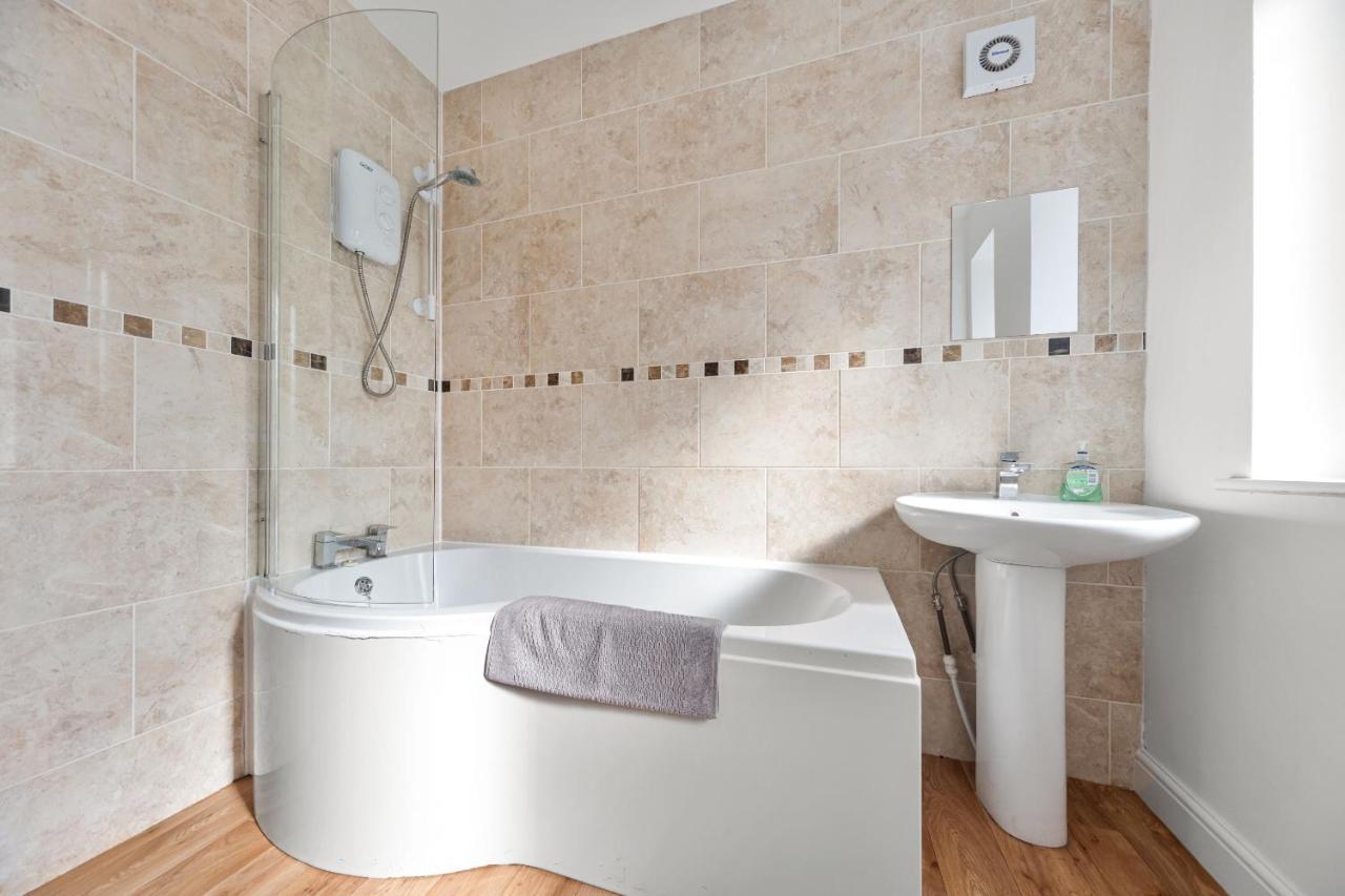 Exclusive House For Contractors And Families Bradford (West Yorkshire) Exterior foto